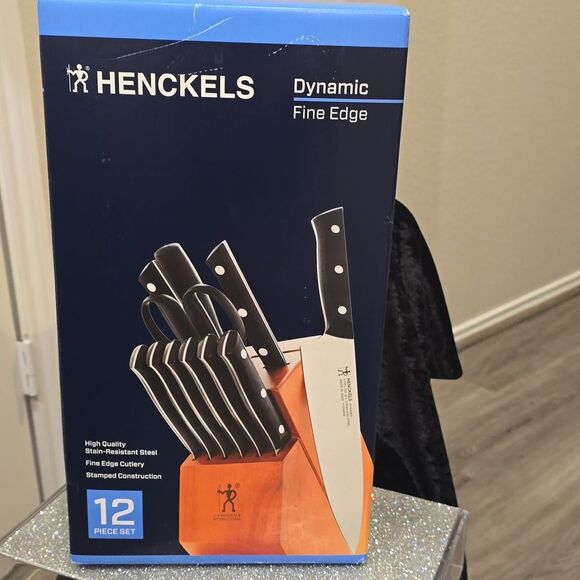Henckels Dynamic Fine Edge Stainless Steel 12-PC Knife Block Set - Picture 4 of 5